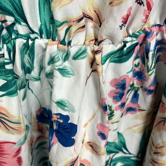 Love J Womens Romper L Blue Slip Straps Cold Shoulder Tropical Floral Print Fun - Picture 5 of 12